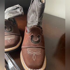 Brown Western Boots with Embroidered Details